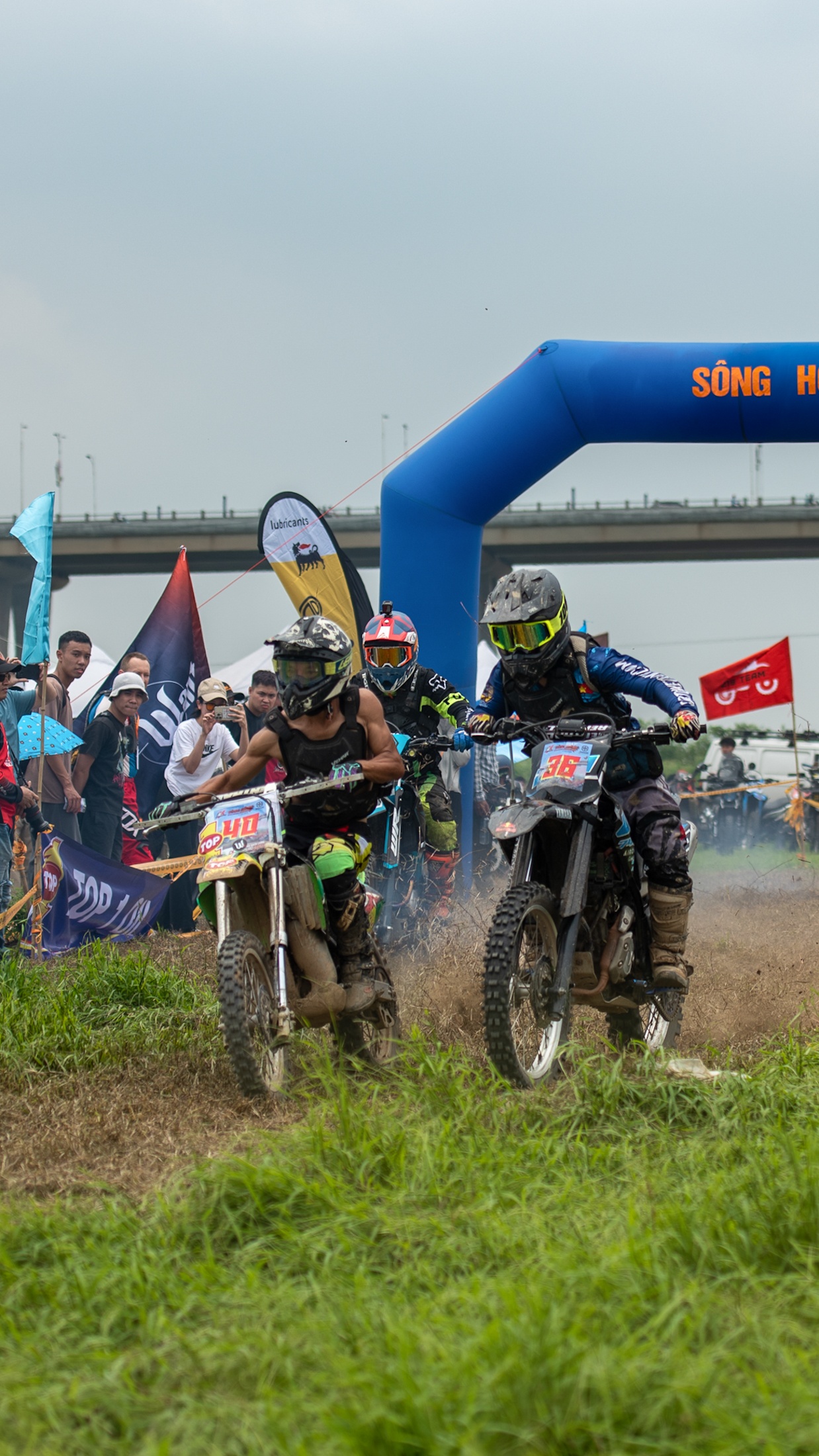 dua xe enduro anh 26