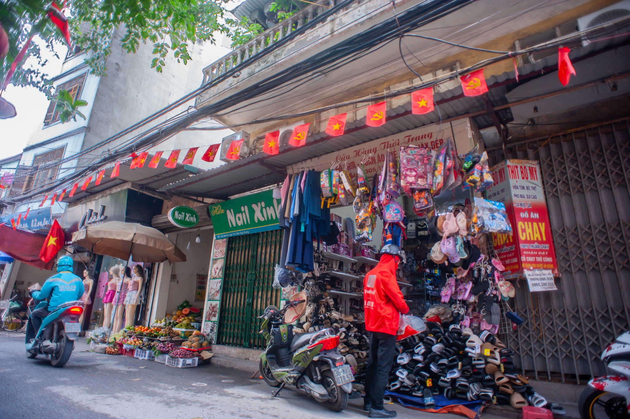 chay trung kinh anh 13