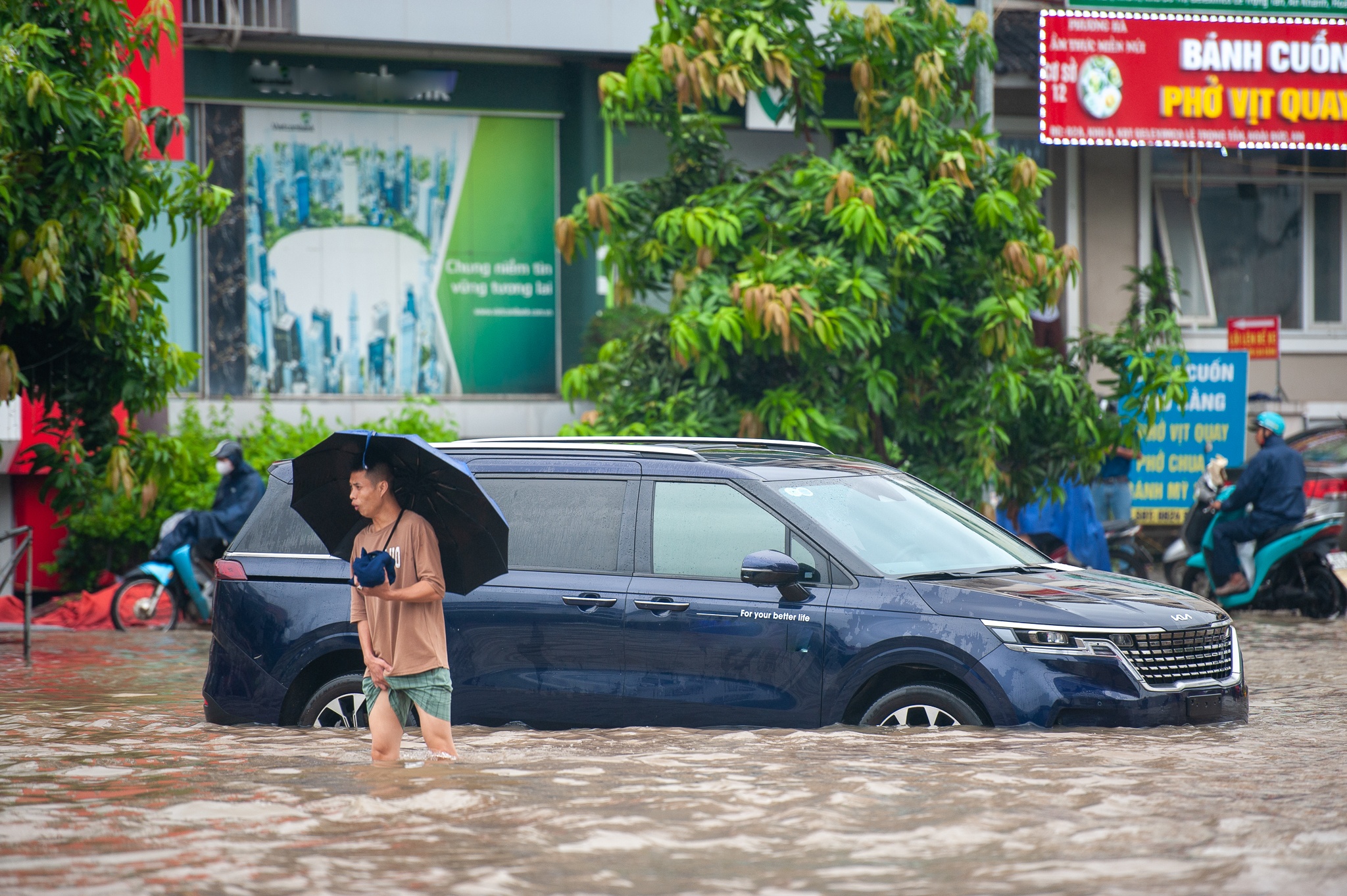 Ngap lut o Ha Noi anh 9