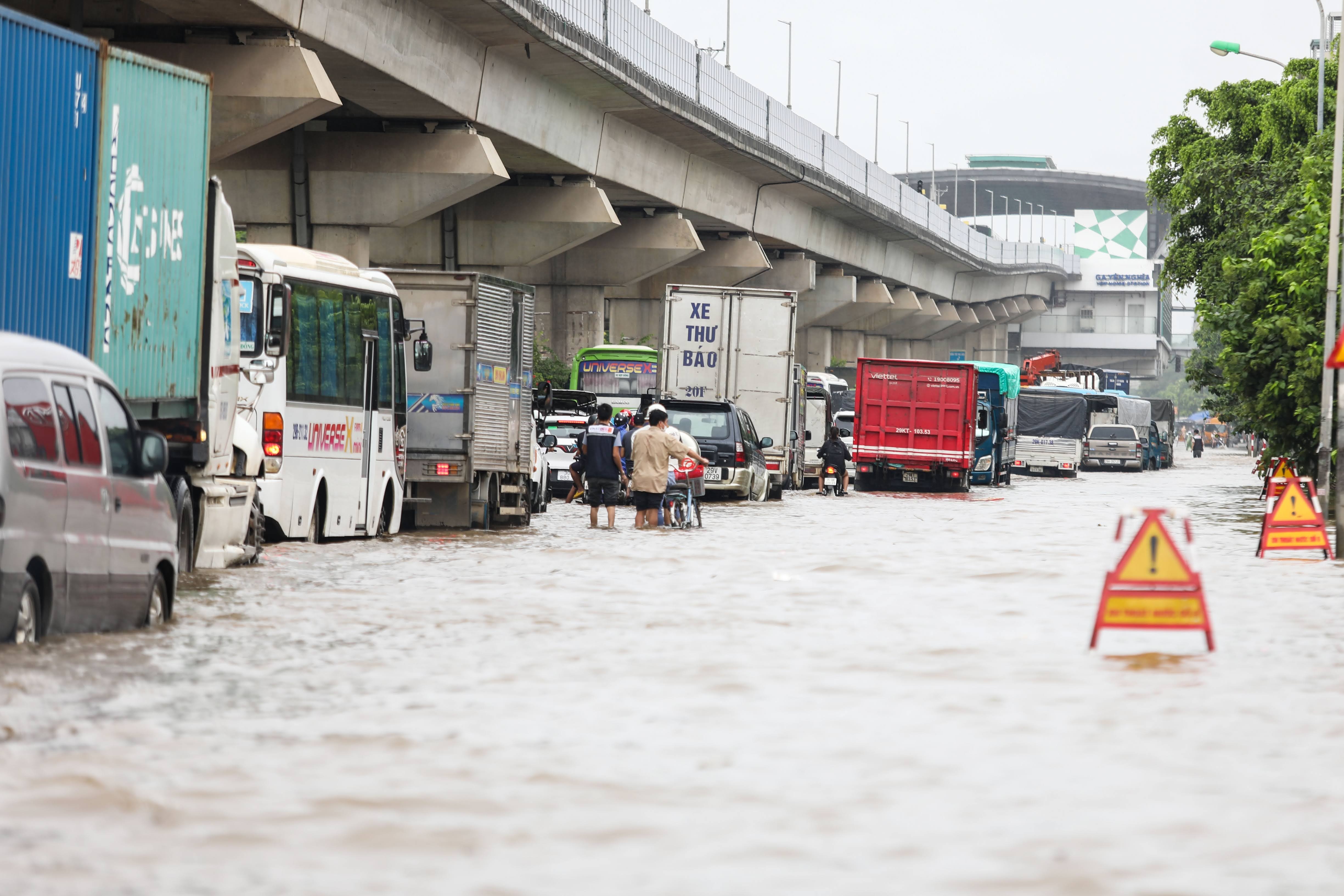 Ngap lut o Ha Noi anh 21