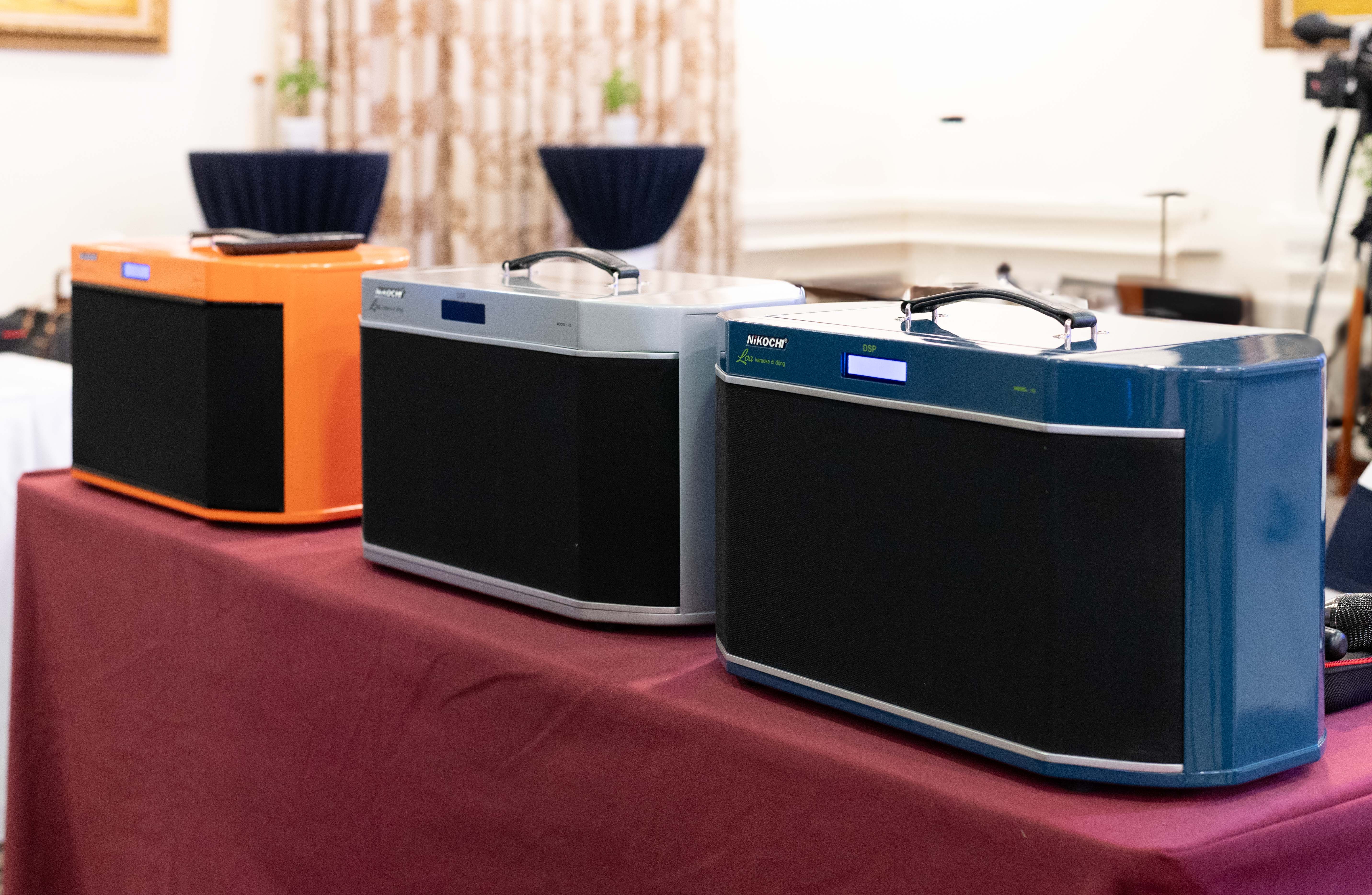 Nikochi gioi thieu loa chuyen dung cho livestream, ho tro nghe si hinh anh