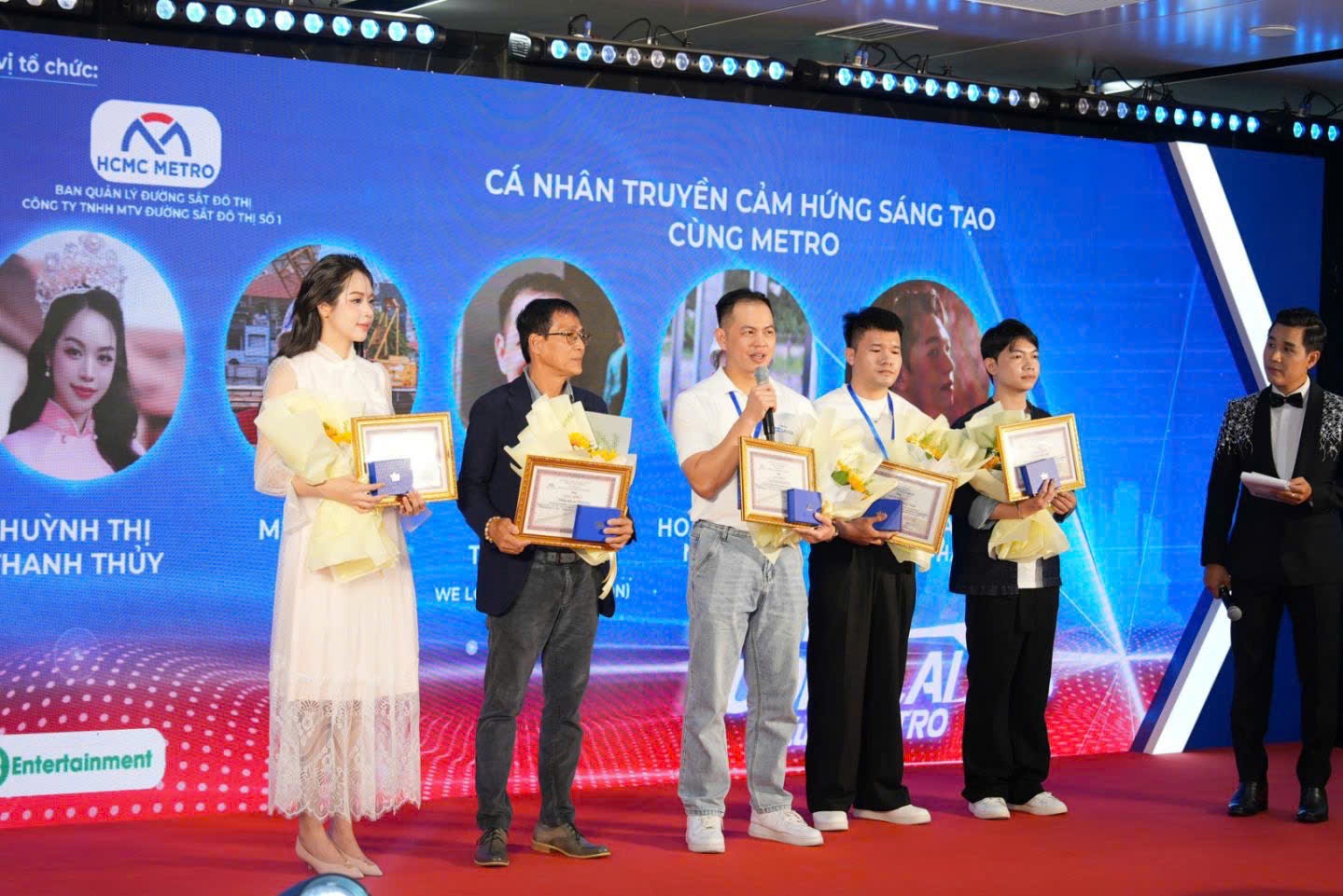 Ngan hang so Vikki,  sang tao noi dung anh 1