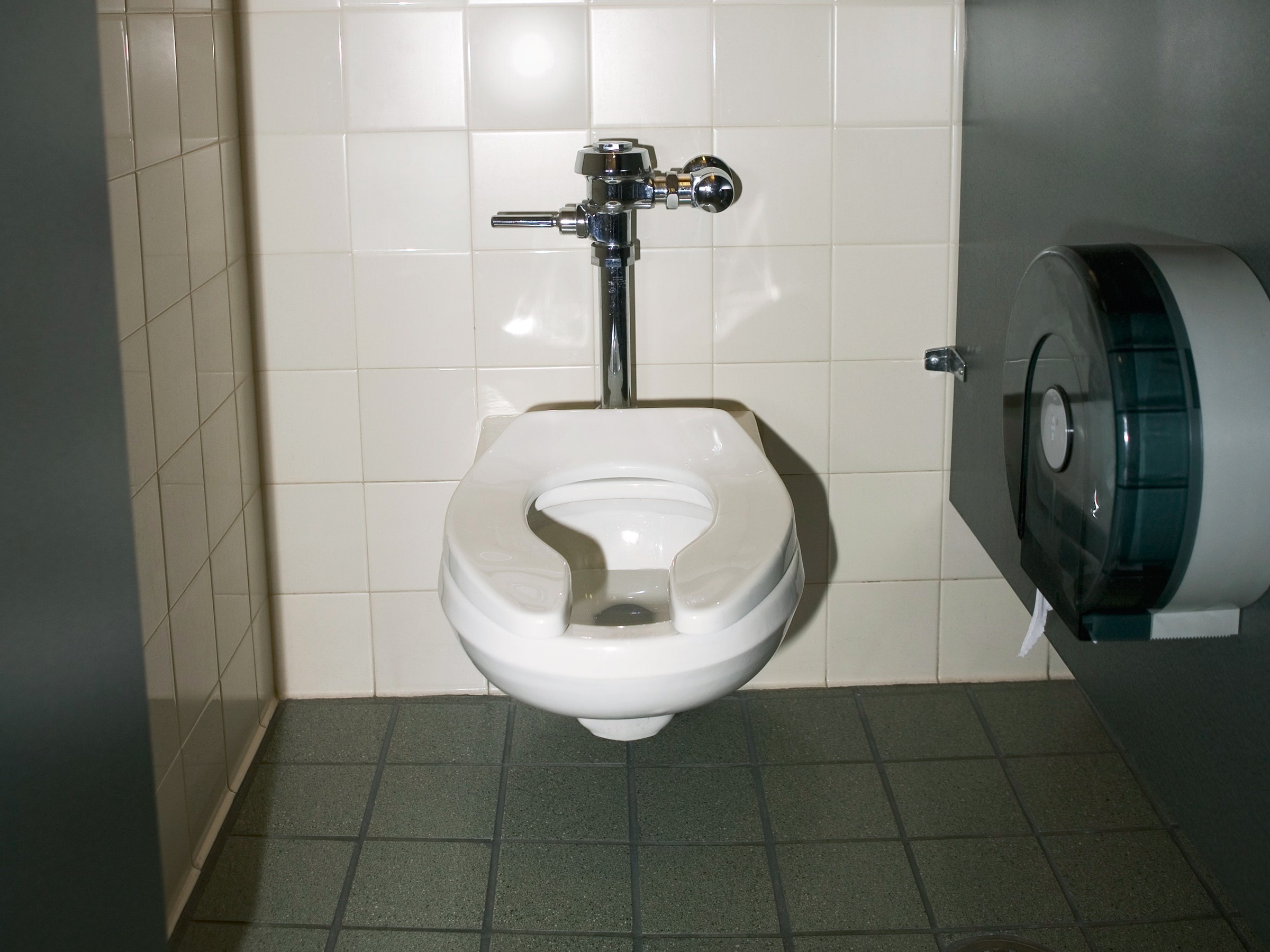 Covid-19 giup chung ta nhan ra nha ve sinh da qua lac hau hinh anh