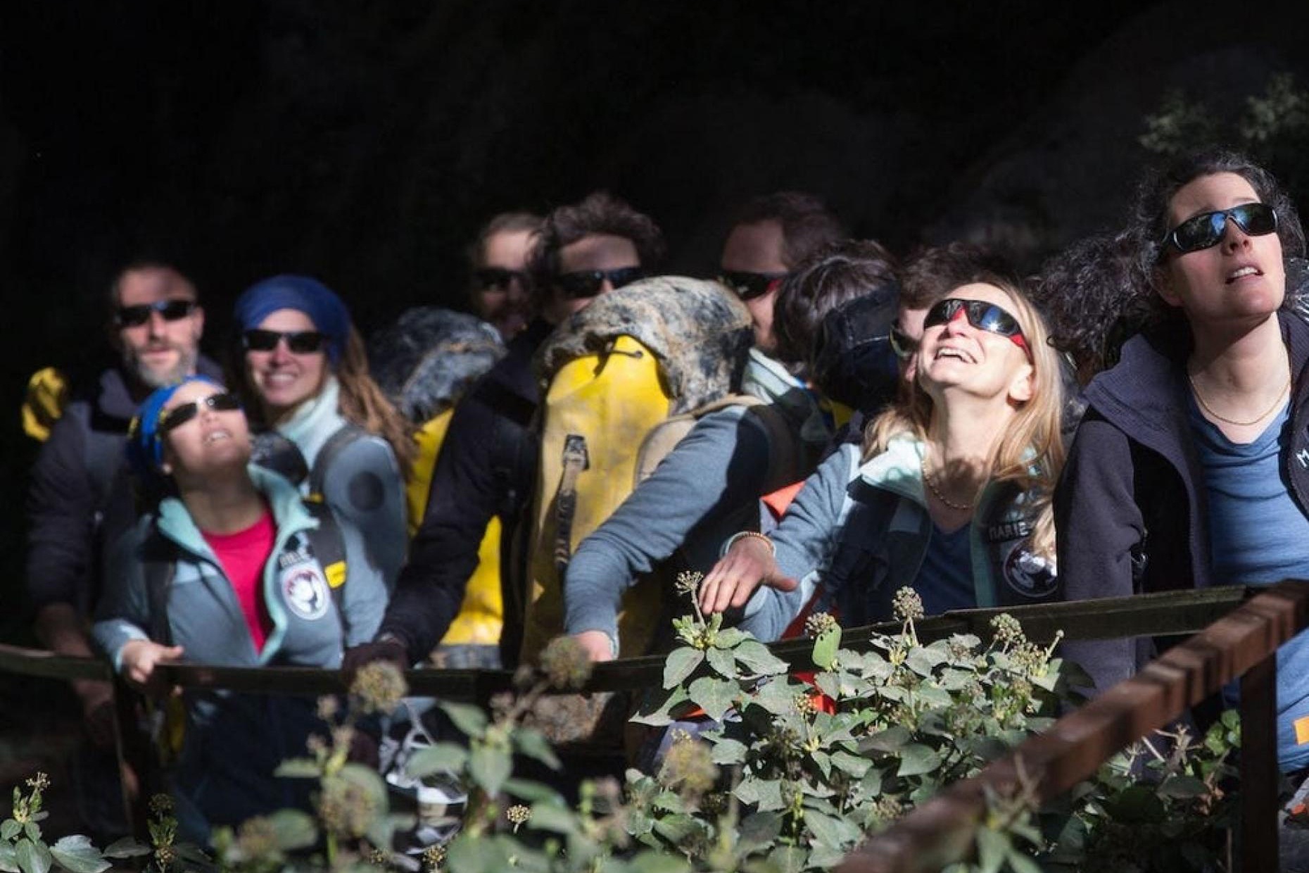 40 ngay song trong hang anh 2