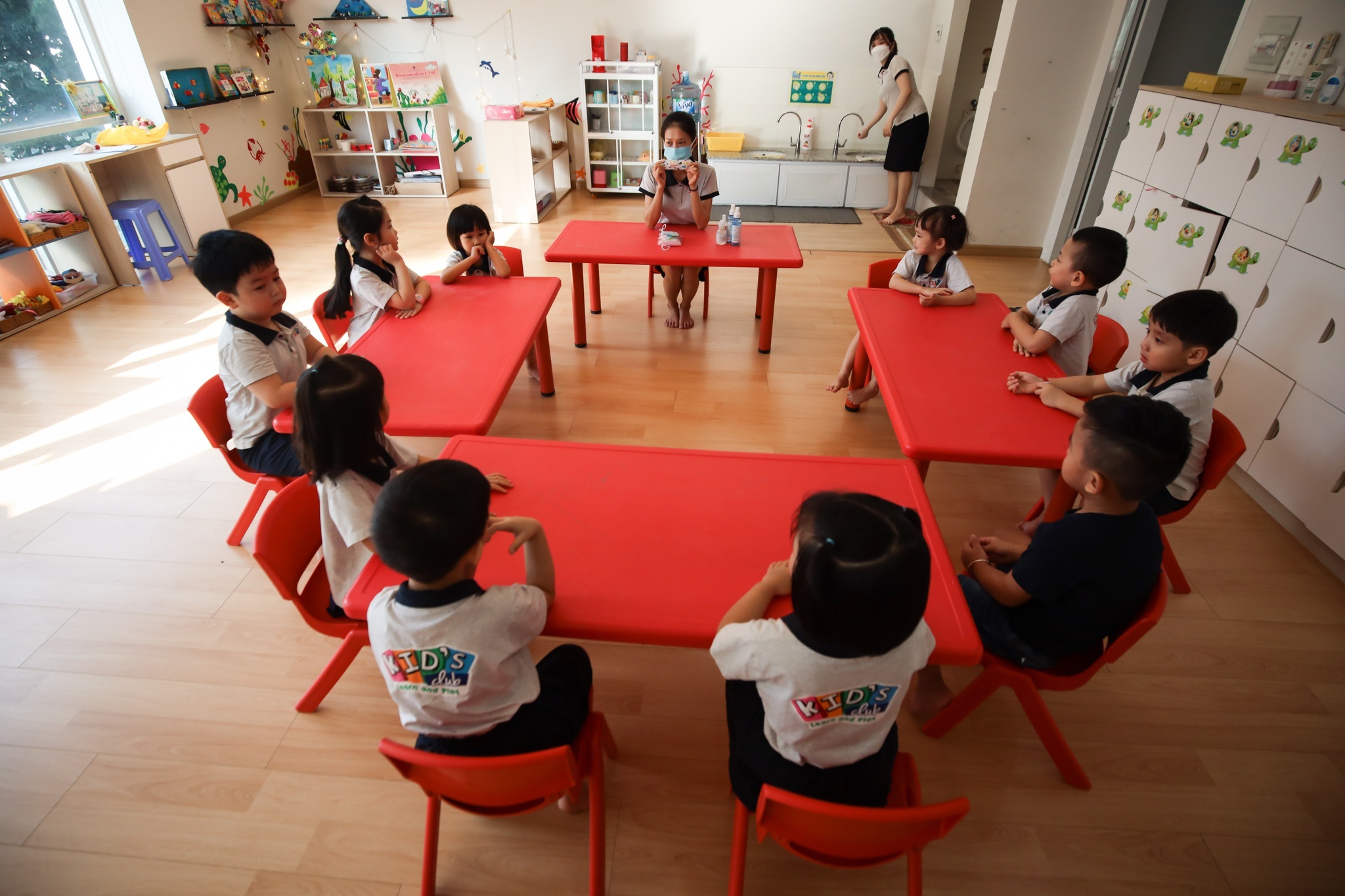 chi tien trieu cho con hoc tien tieu hoc anh 4