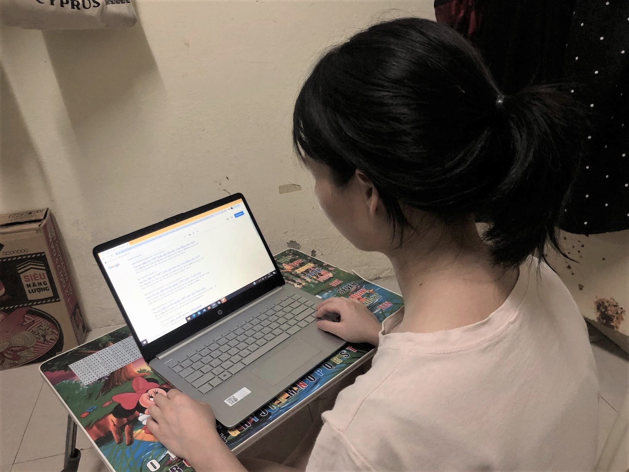 Hoc phi tang vot anh 1