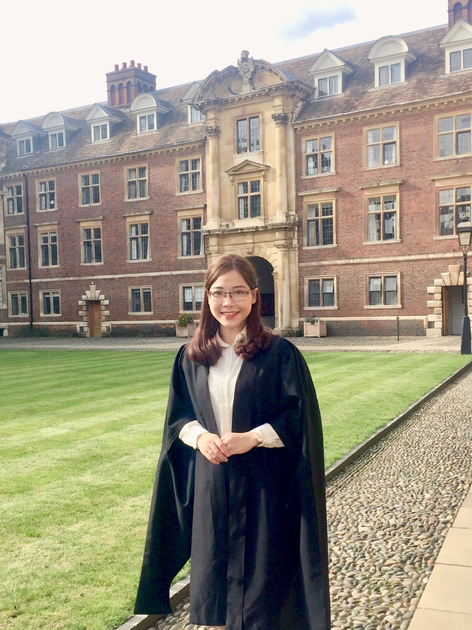 Nu sinh gianh hoc bong tien si 12, 3 ty dong anh 3