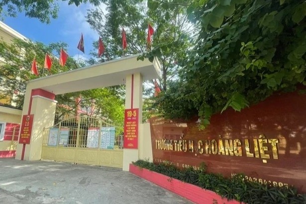 Hang tram hoc sinh bi 'day' di noi khac de truong len chuan quoc gia hinh anh