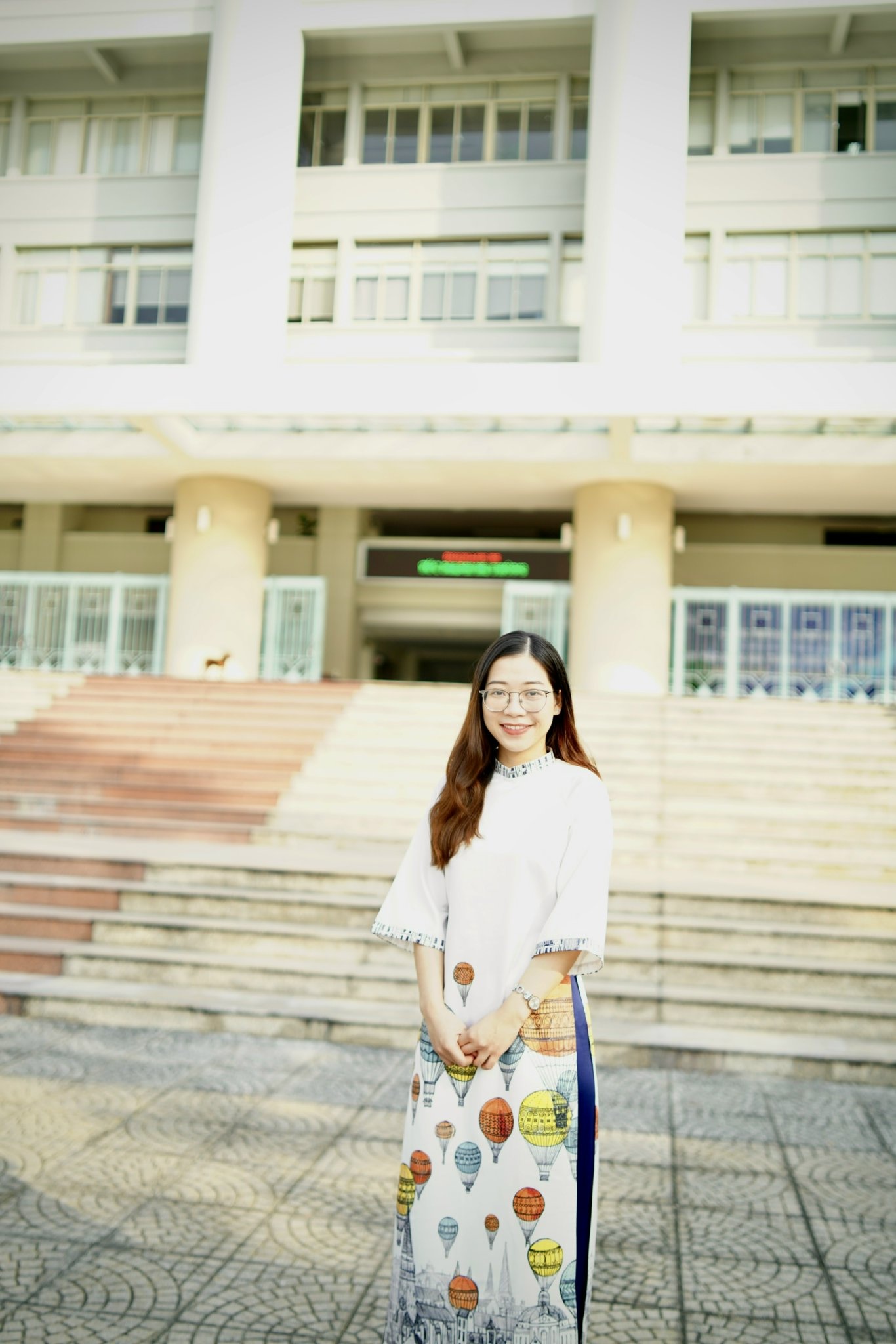 Nu sinh gianh hoc bong tien si 12, 3 ty dong anh 2