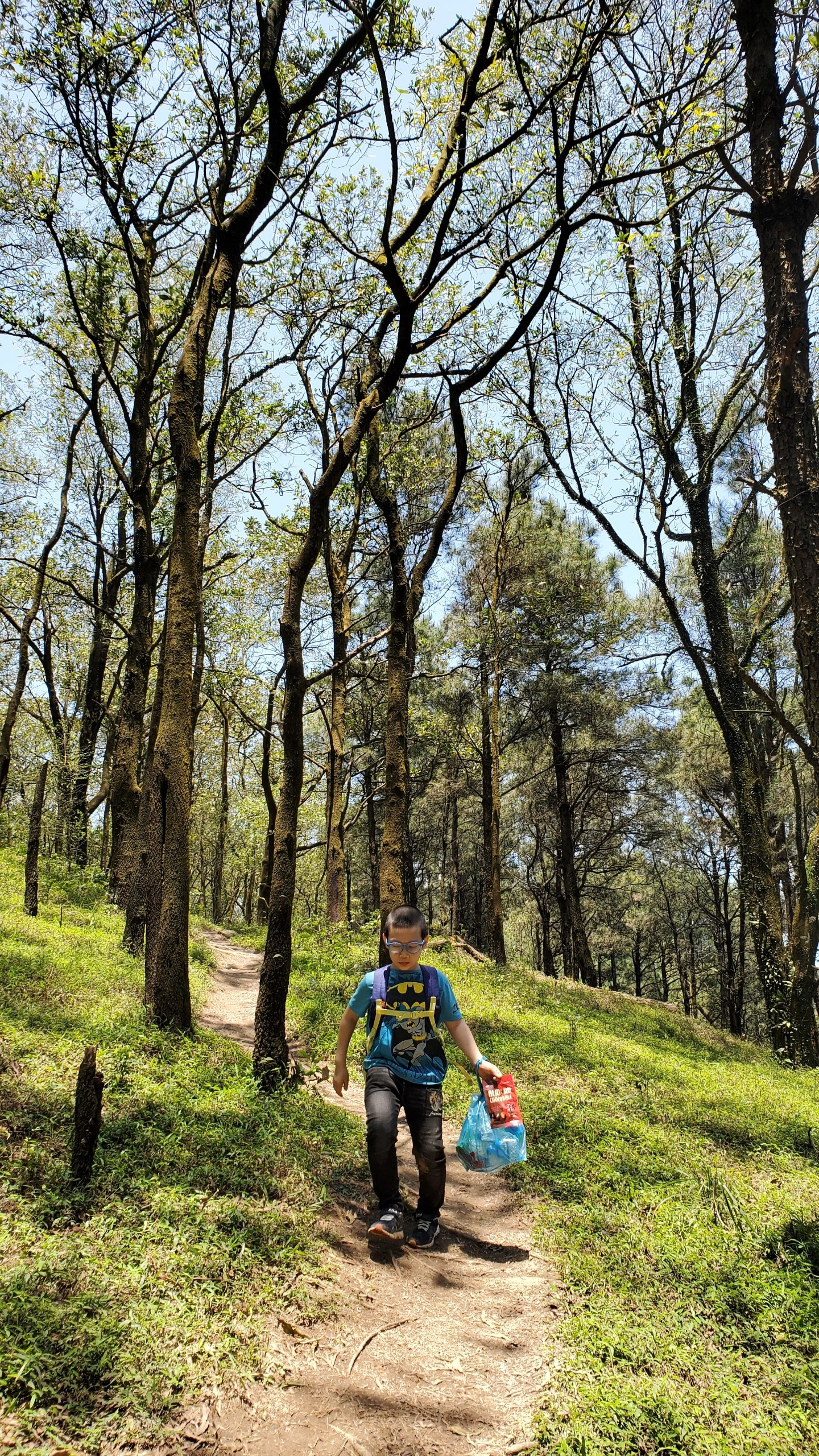 Cho con trekking anh 6