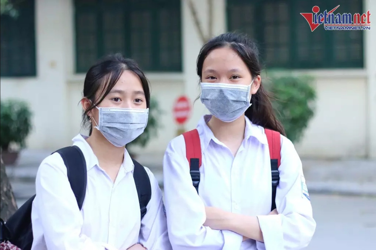 Đề thi vào lớp 10 chuyên Anh trường chuyên Ngoại ngữ  ảnh 1 De thi vao lop 10 chuyen Anh truong chuyen Ngoai ngu anh 1