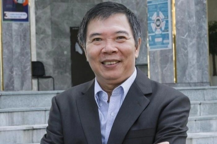 Thi truong sach tham khao anh 1