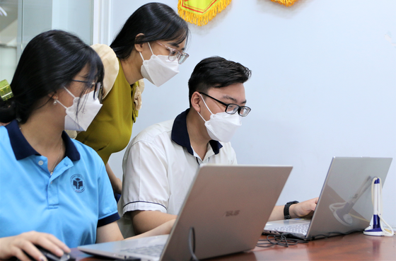 UBND TP.HCM chap thuan chu truong ho tro hoc phi tu nam hoc 2022-2023 hinh anh