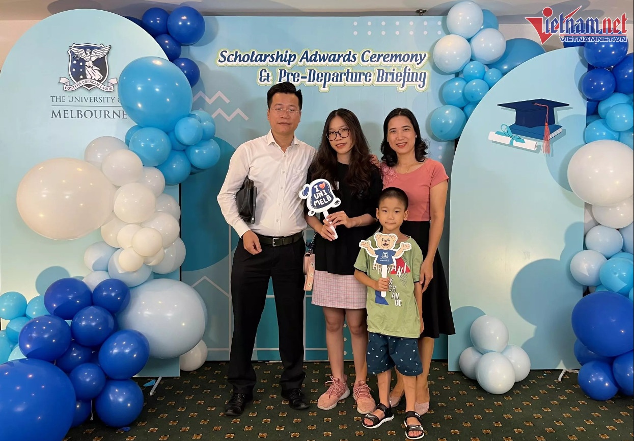 diem tuyet doi 1600 bai thi SAT anh 3