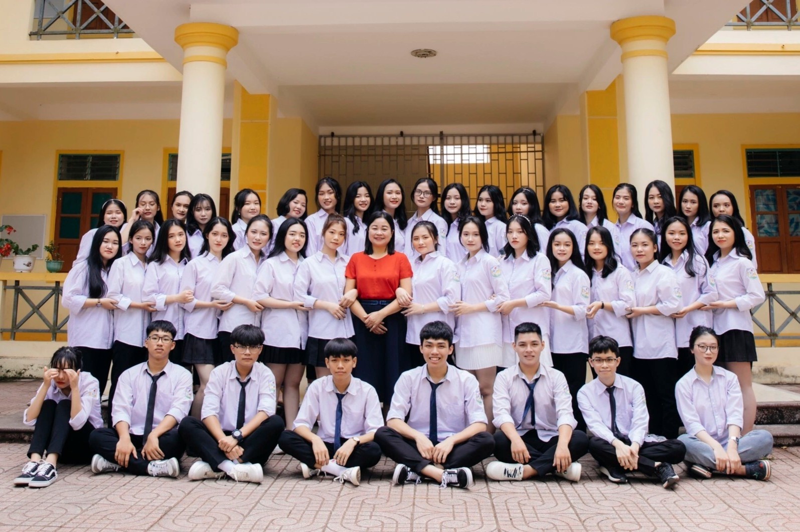 lớp học có 40/44 học sinh đạt 9 điểm ảnh 2 lop hoc co 40/44 hoc sinh dat 9 diem anh 2