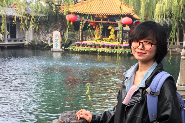 Nu sinh TP.HCM gianh hoc bong toan phan DH Bac Kinh hinh anh