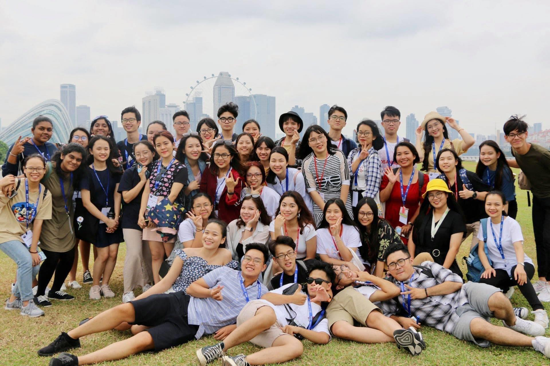 Thu khoa dau ra khoa Luat gianh hoc bong thac si anh 3