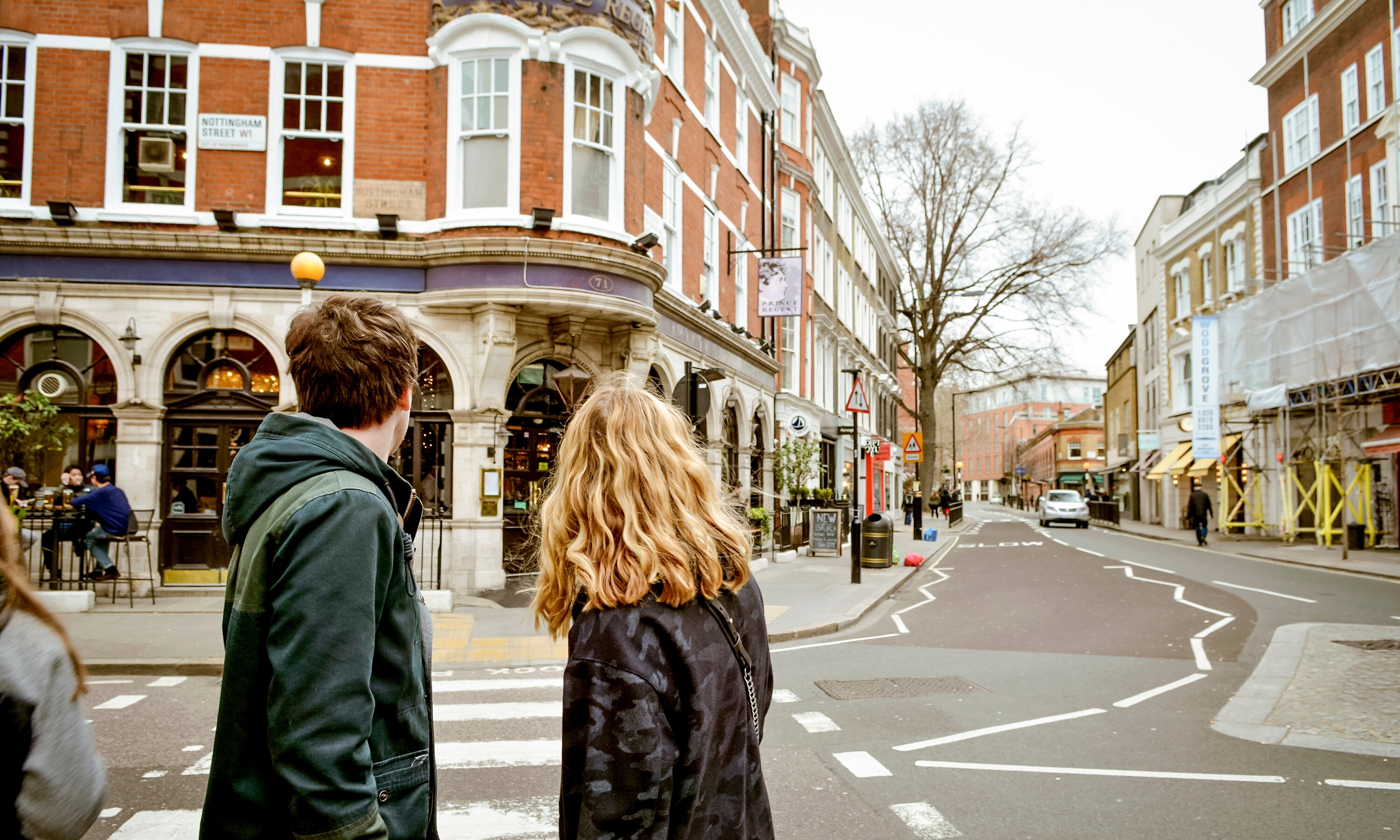 sinh vien thieu nha o anh 2