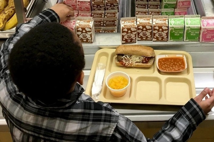 Xac minh hinh anh bua an cho tre voi com trang, thit chuot o Quang Nam hinh anh