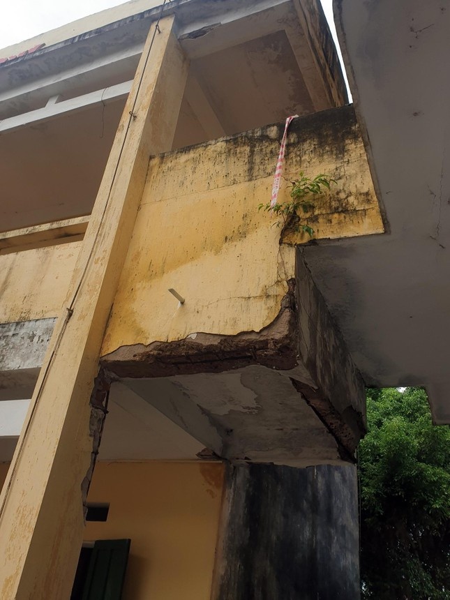 truong hoc xuong cap anh 7