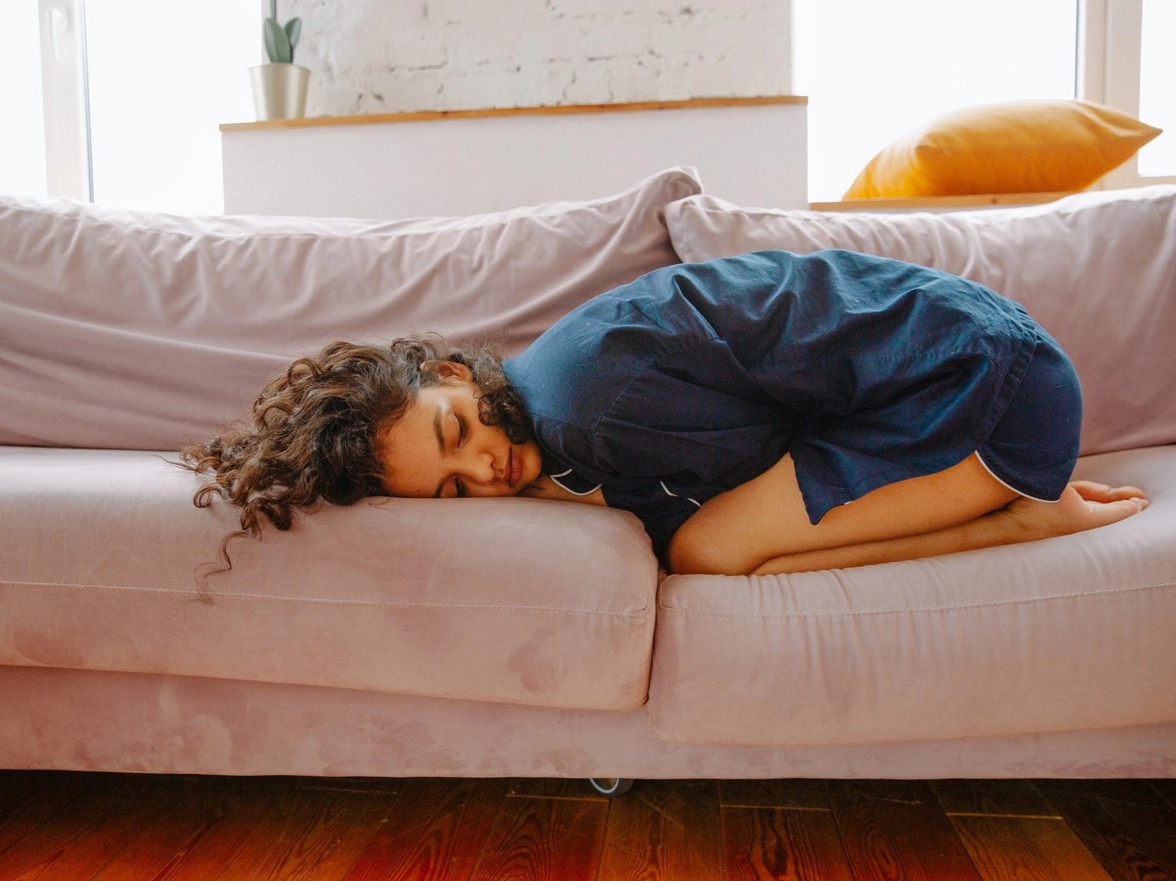 Vi sao nhieu nguoi thay tuyet vong truoc ky kinh nguyet hinh anh