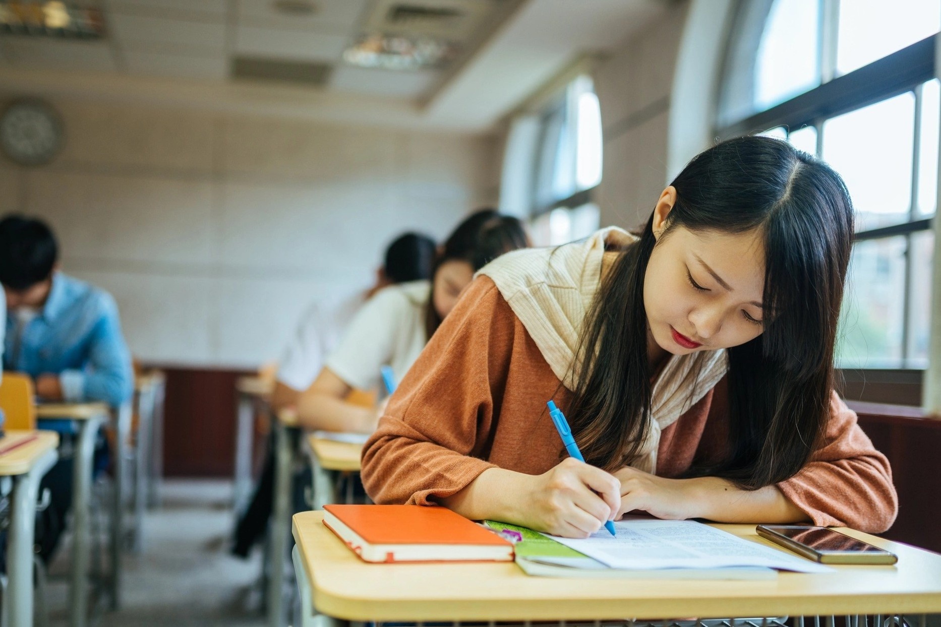 Trung tam hoan phi cho thi sinh co yeu cau khi ky thi IELTS tam hoan hinh anh