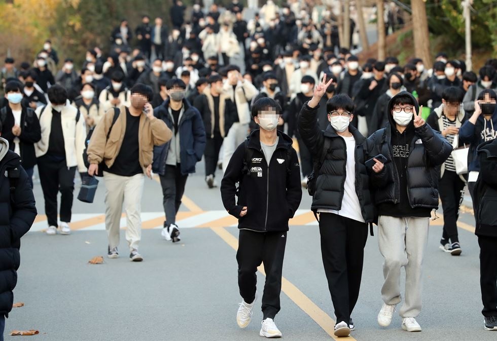 tuyen sinh dai hoc anh 4