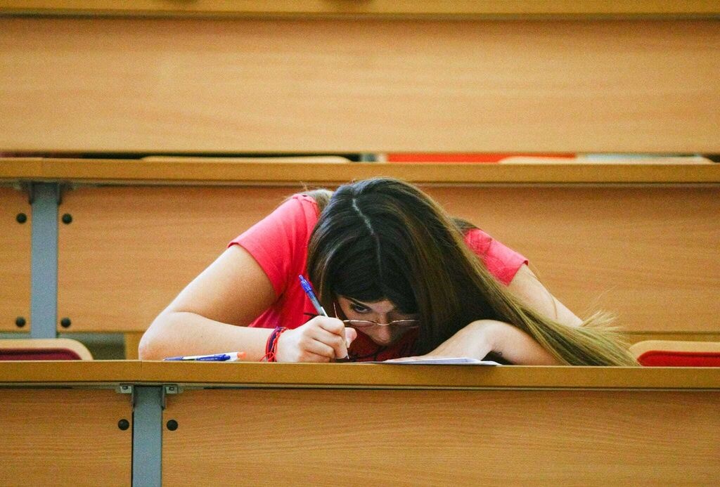sinh viên gian lận ảnh 1 sinh vien gian lan anh 1