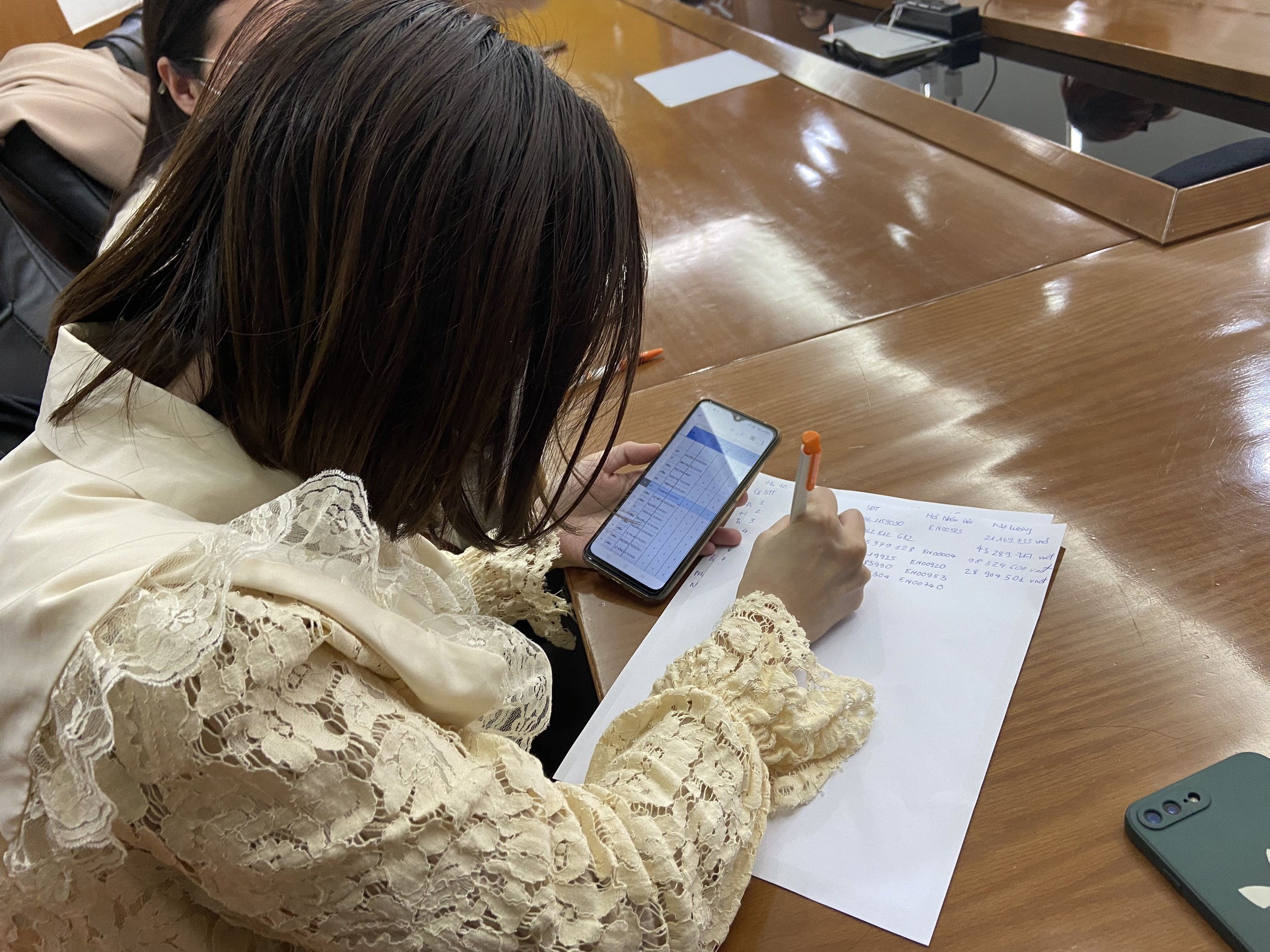 Englishnow nợ lương ảnh 2 Englishnow no luong anh 2