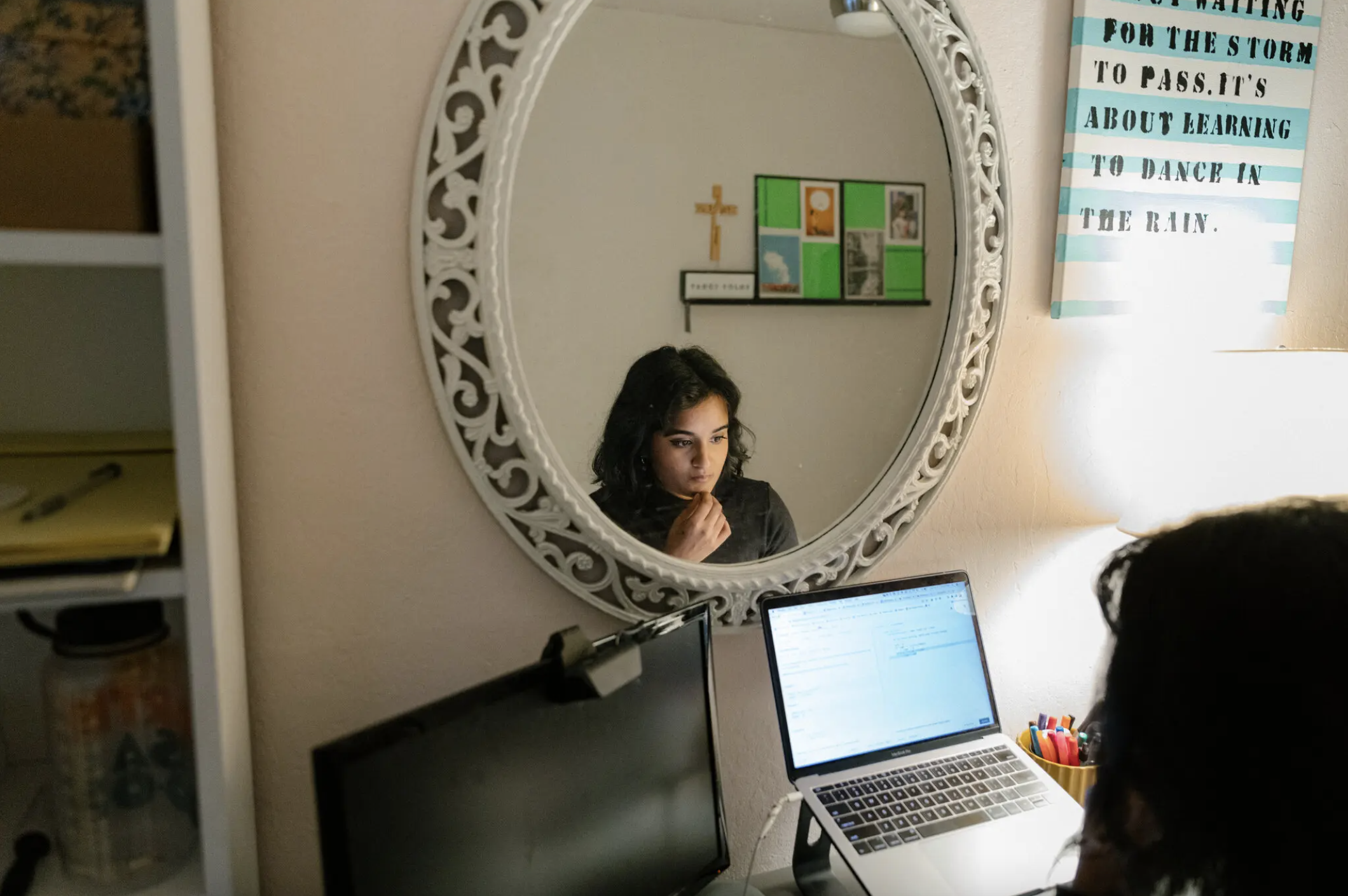 sa thai nhan su anh 1