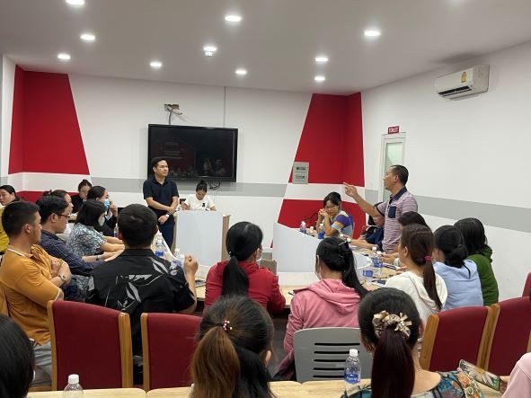 Phu huynh Apax, nguoi muon lay tien ngay, nguoi dong y gian no hinh anh