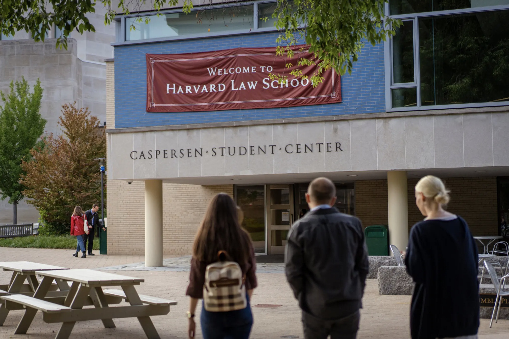 Bi hang loat truong luat tay chay, US News thay doi he thong xep hang hinh anh