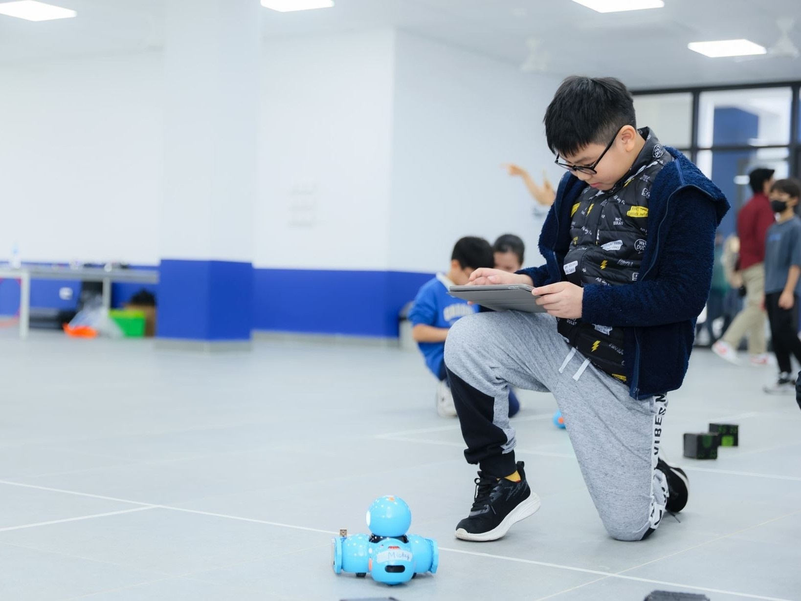 Hoc sinh Ha Noi trai nghiem STEAM, gui thong diep len Tram Vu tru ISS hinh anh