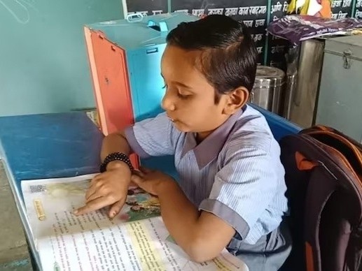 Truong tieu hoc co duy nhat mot hoc sinh hinh anh
