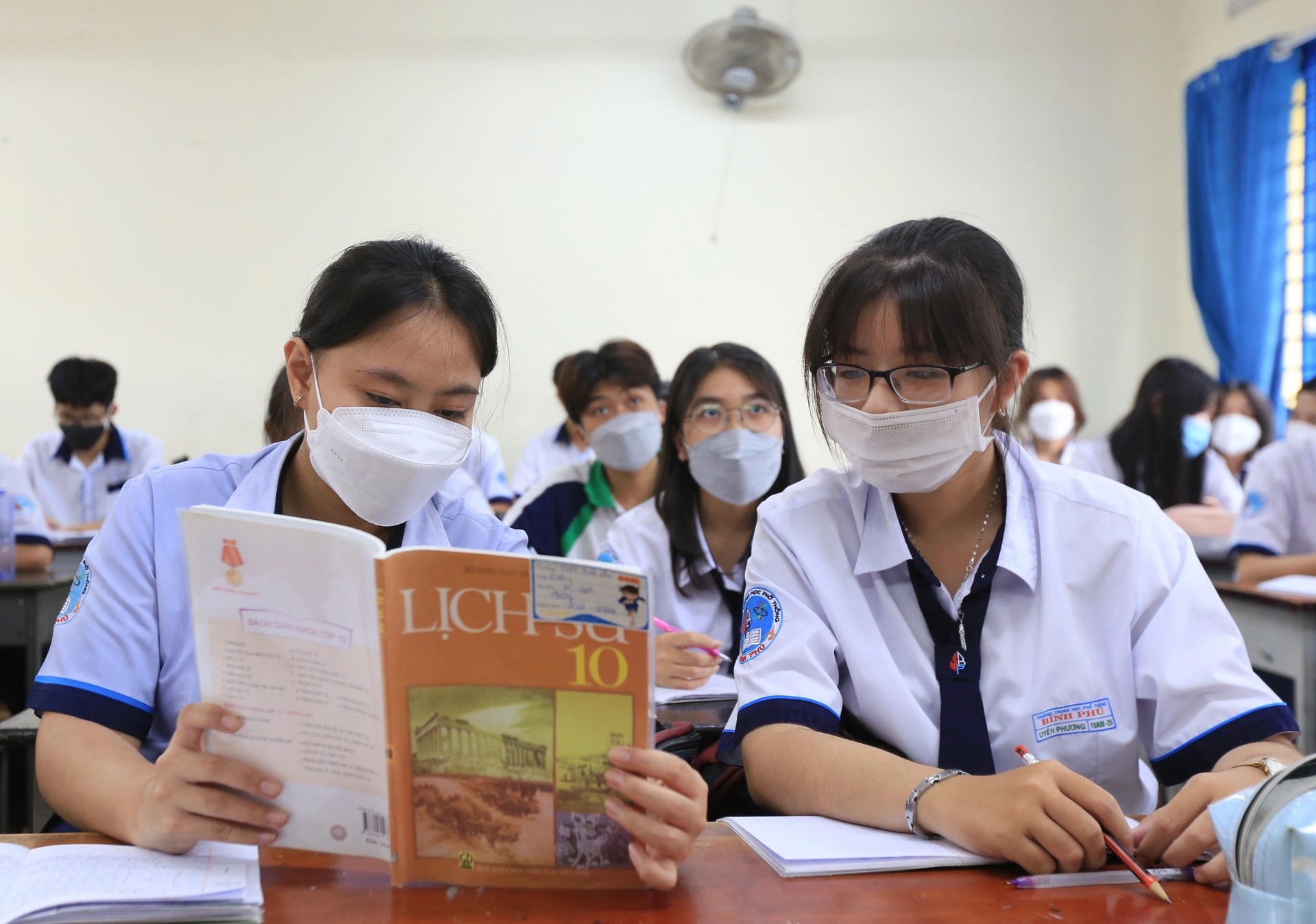 Hoc sinh gioi tinh mon Lich su khong duoc uu tien o cac nganh kinh te? hinh anh