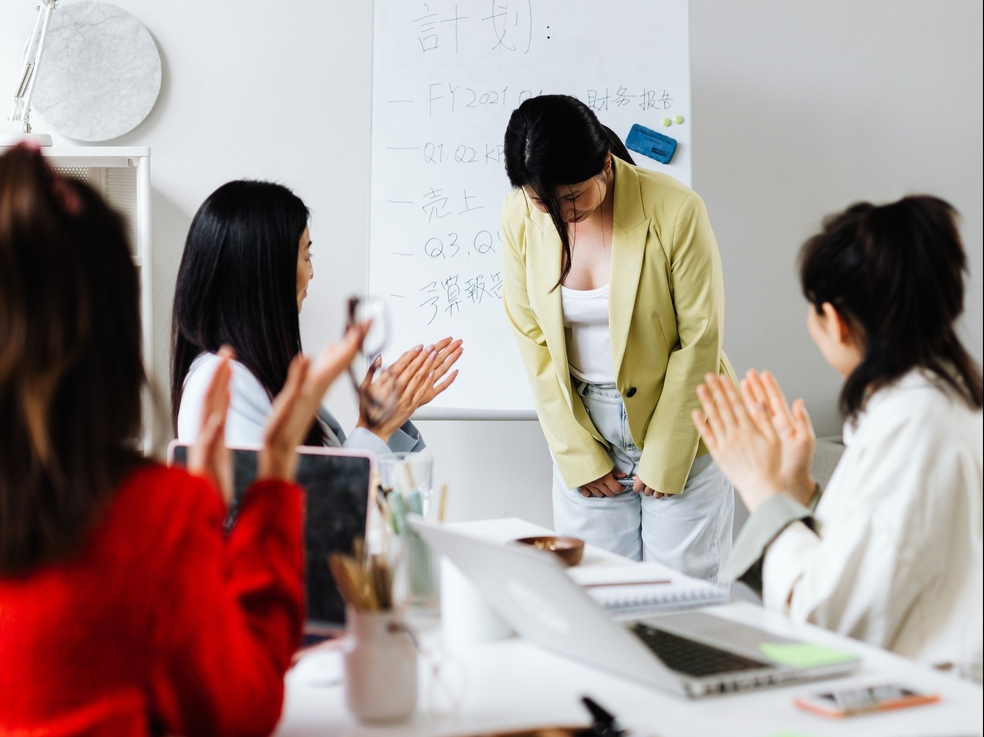 hoc hoi tu sai lam anh 1