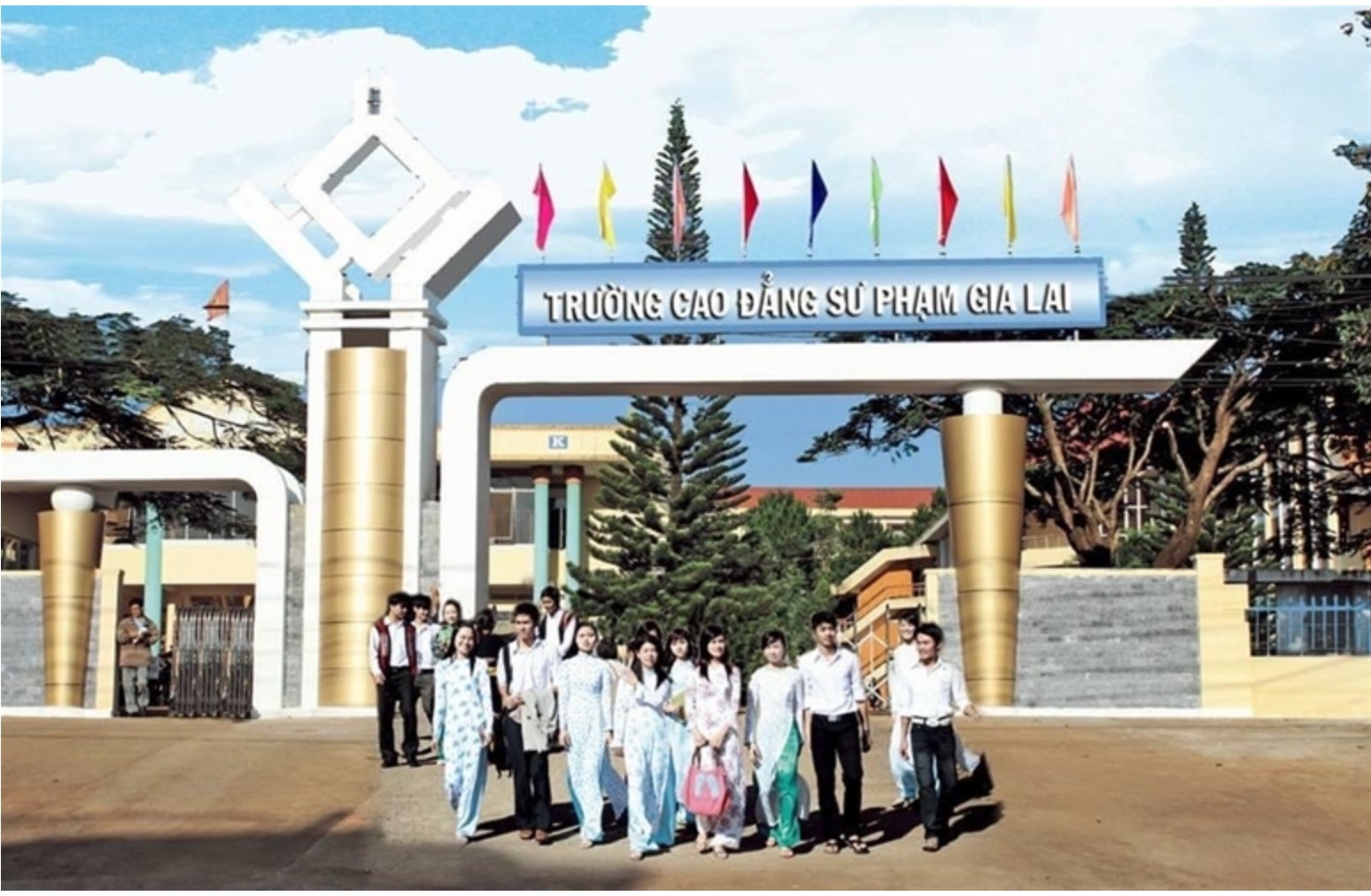 Xoa so mot truong cao dang su pham o Tay Nguyen hinh anh