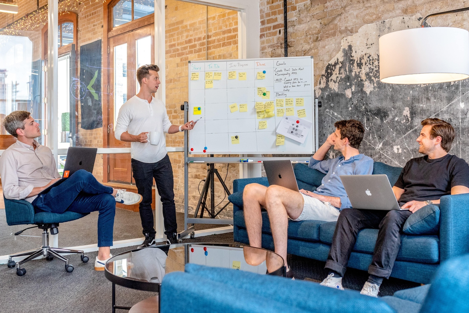 tuyển dụng ảnh 1 tuyen dung anh 1