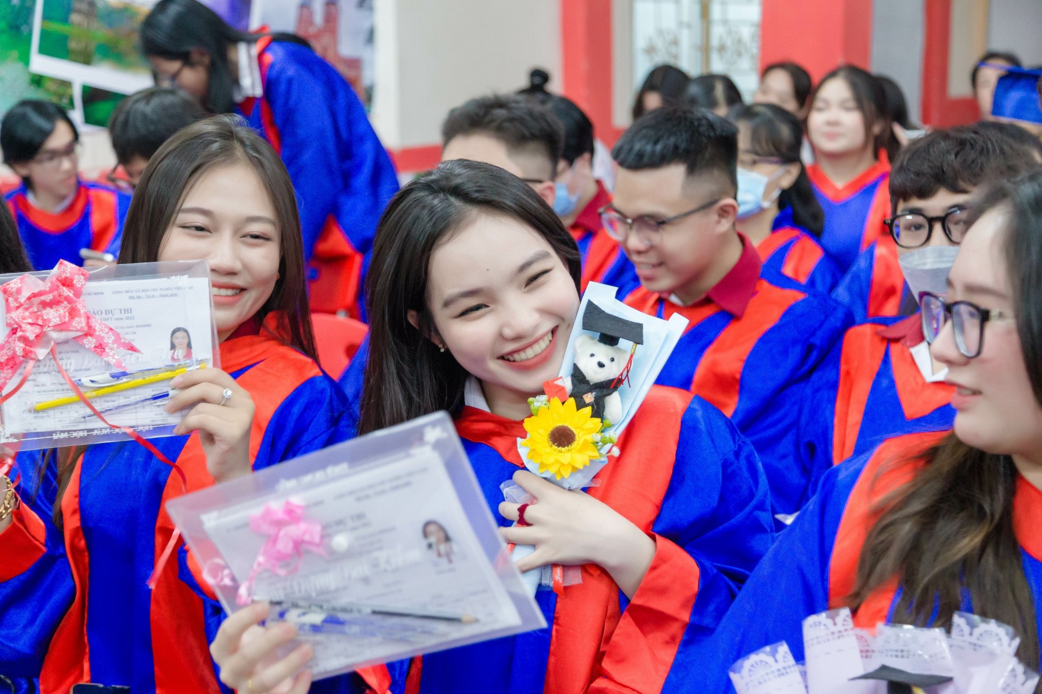 hoc phi truong tu anh 9