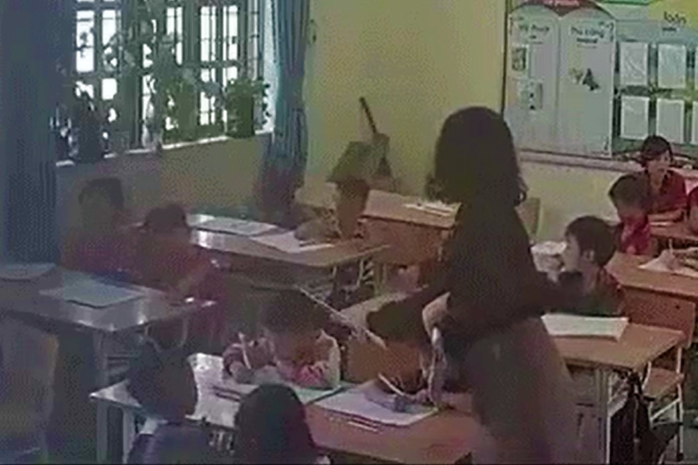 Tam dinh chi co giao dung thuoc danh vao dau hoc sinh lop 1 hinh anh