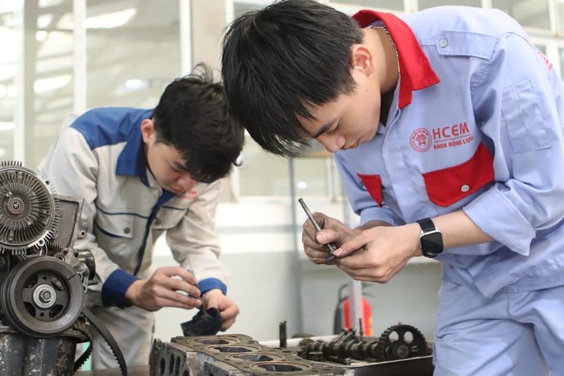 Can nhac ky cang khoi phuc dao tao cao dang trong cac co so GD dai hoc hinh anh