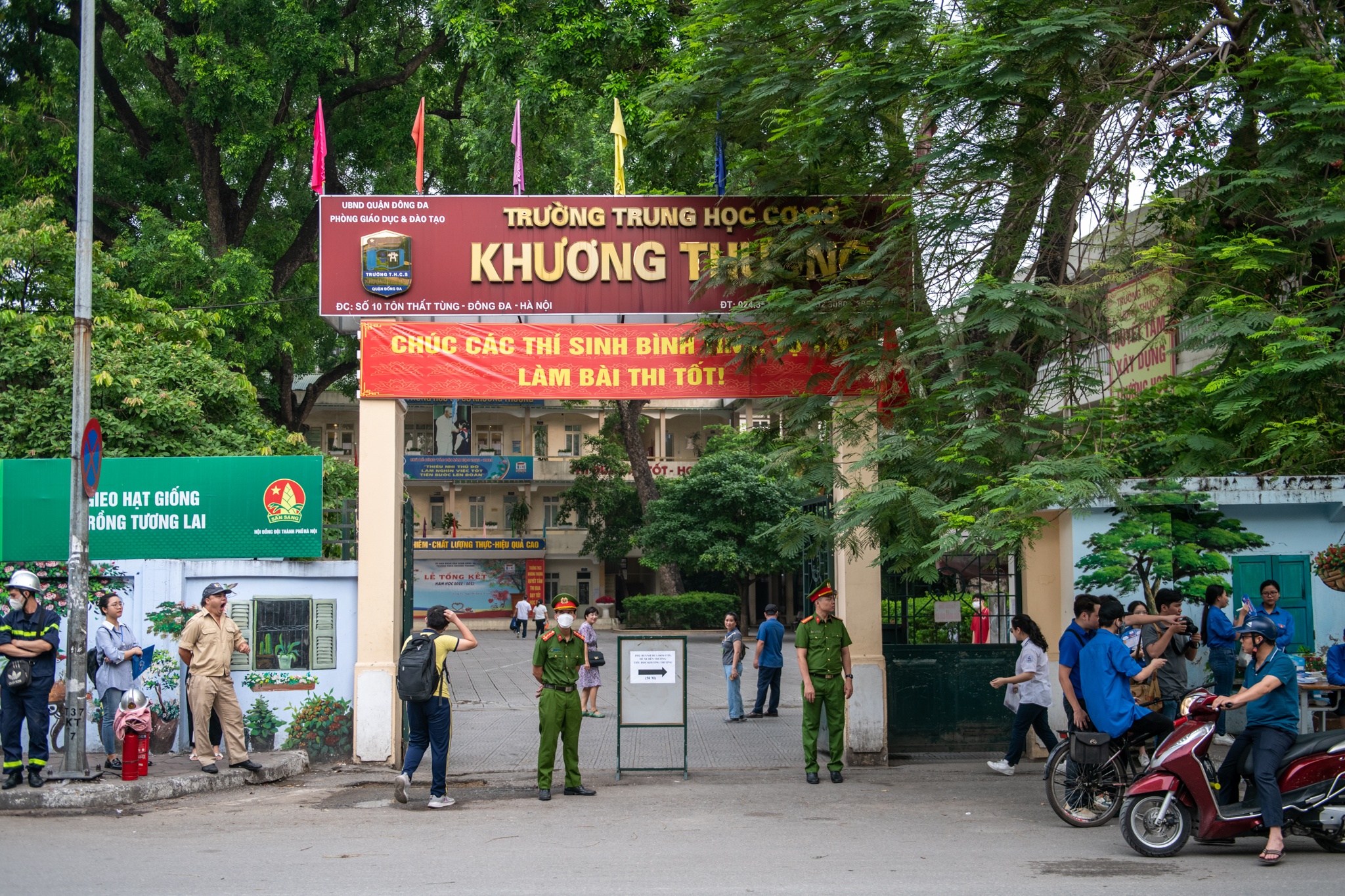 tuyen sinh lop 10 anh 1