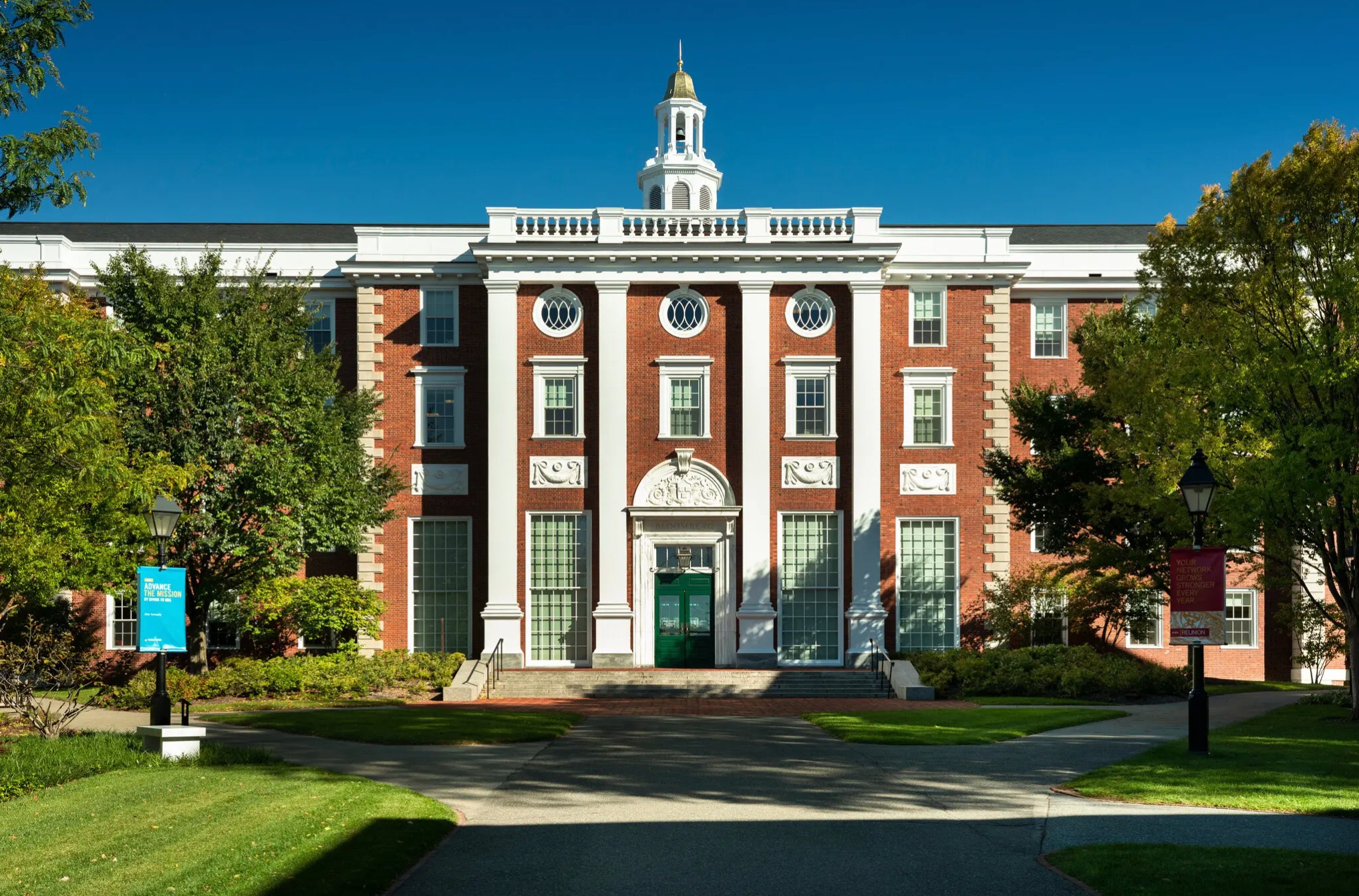 Giao su Harvard bi to bia dat, lam gia du lieu nghien cuu hinh anh