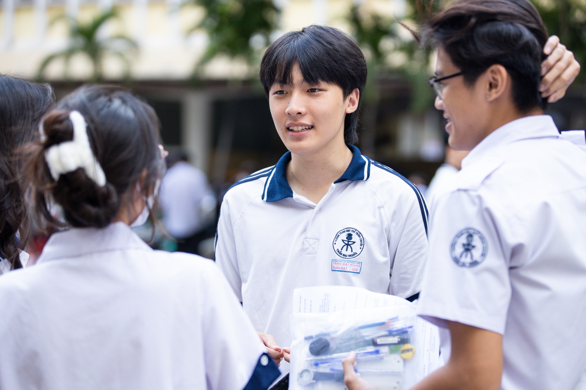 De thi mon Toan tot nghiep THPT 2023 hinh anh