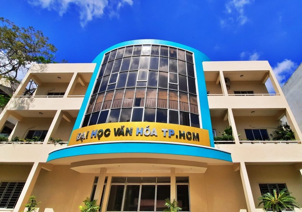 Dai hoc Van hoa TP.HCM len tieng viec giang vien bi no luong hinh anh