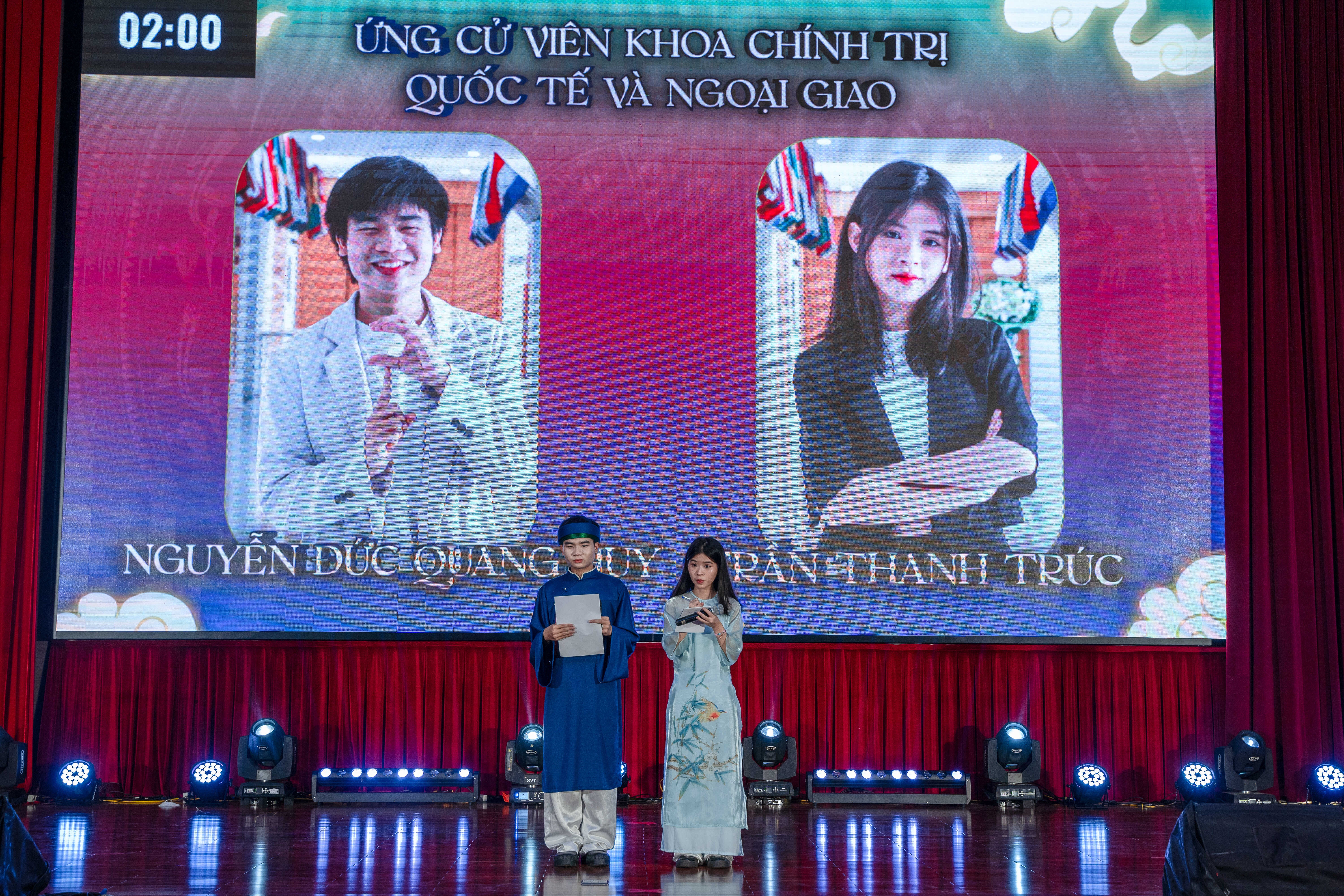 thu linh sinh vien anh 6