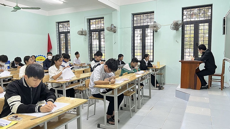 Ky la de thi hoc sinh gioi lop 9 sai, thi sinh van dat diem tuyet doi hinh anh