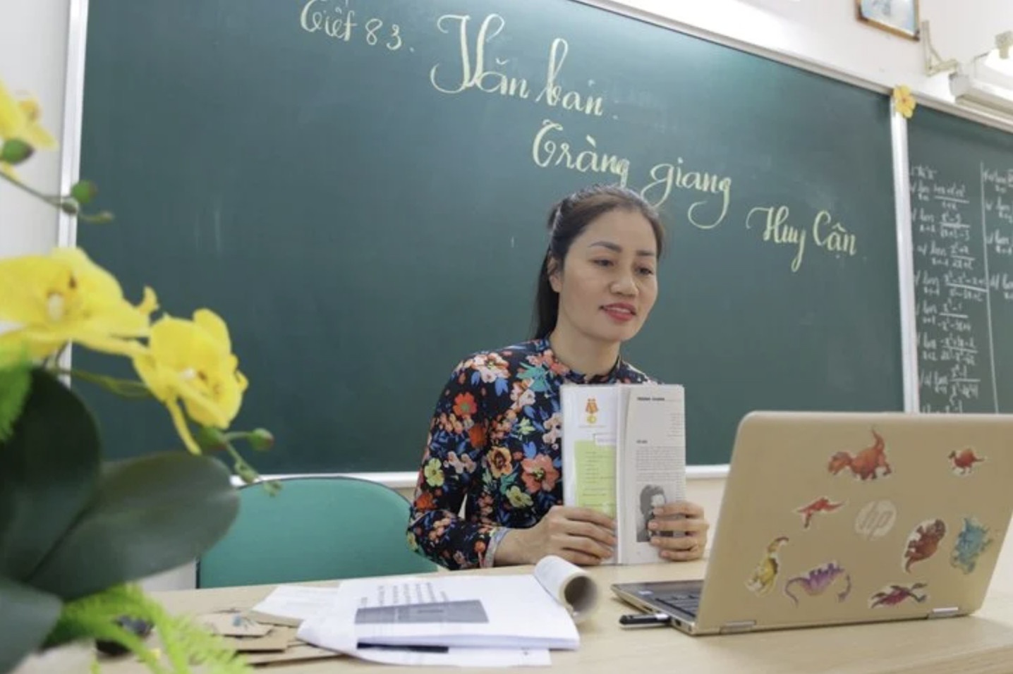 Giao vien truc Tet Nguyen dan co duoc huong tien lam them gio? hinh anh