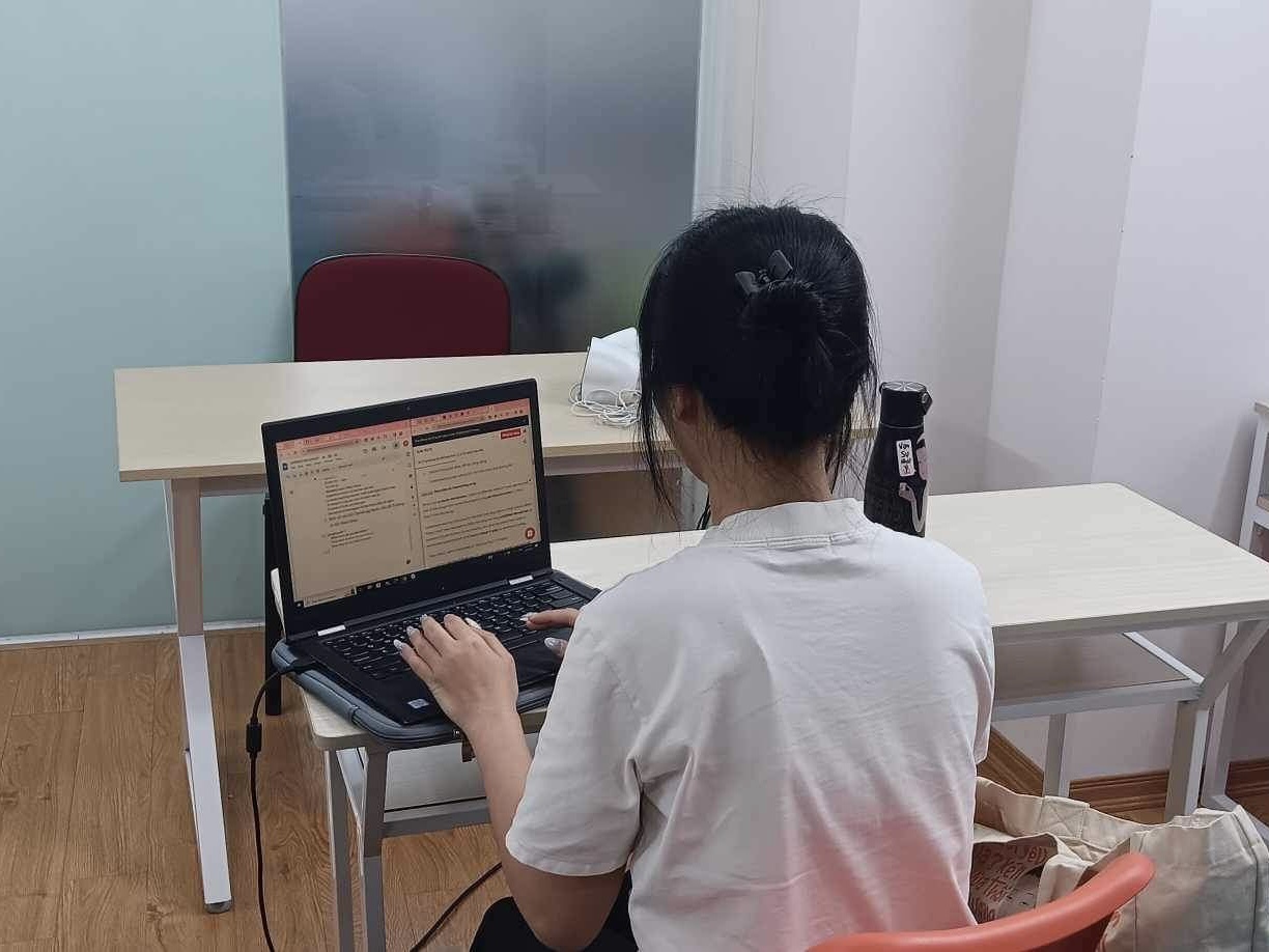 sinh vien thuc tap anh 1