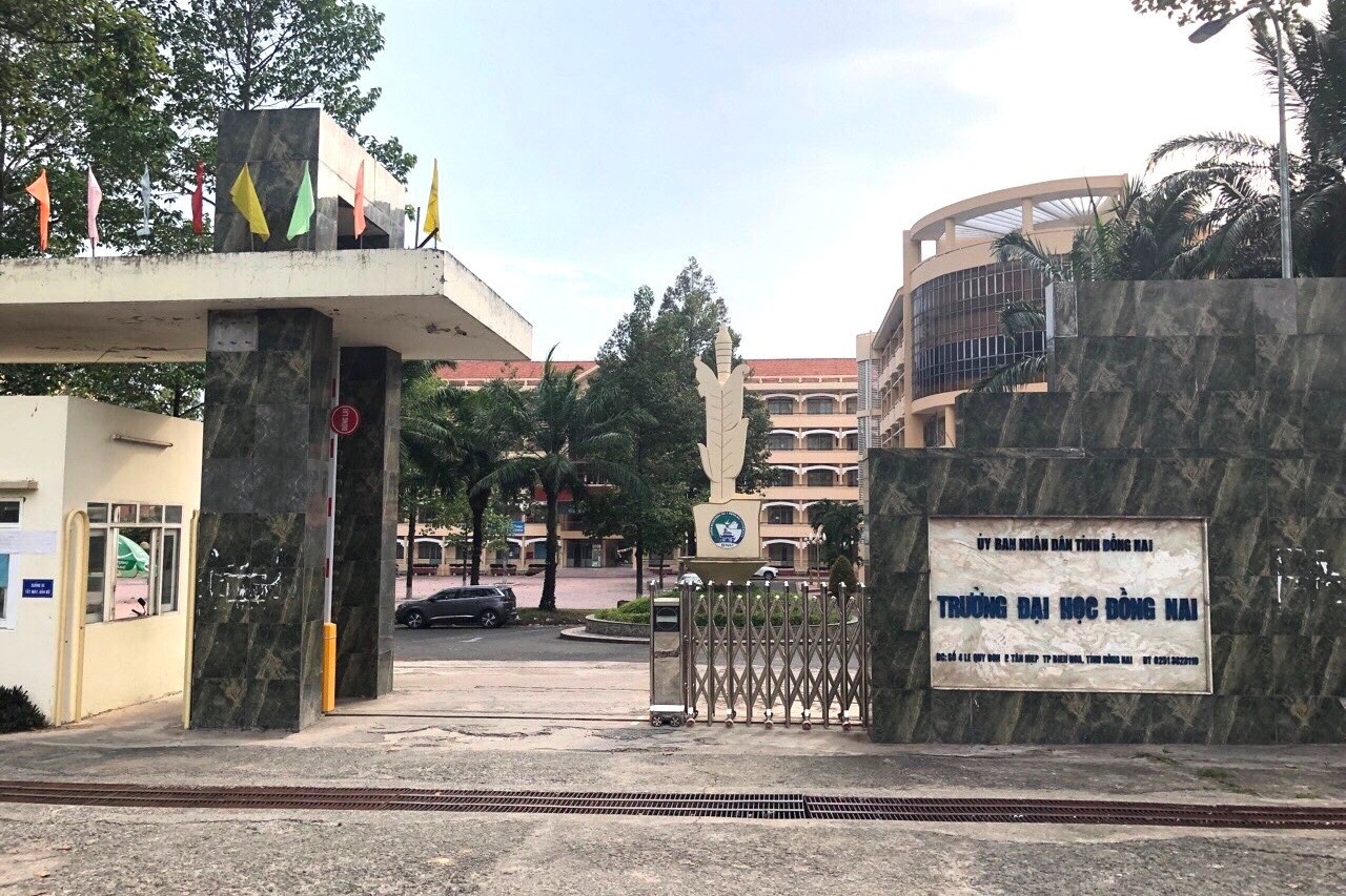 Su that vu 'khong the bo tri viec' cho 34 giang vien la PGS, TS hinh anh